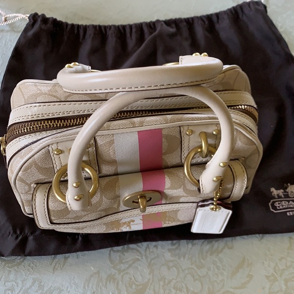 ❤️ Coach Bag ❤️ - Picture 2 of 9